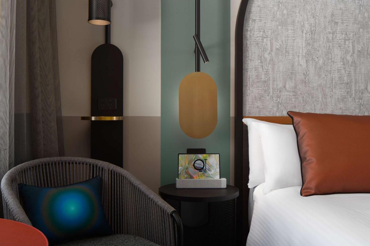 Hotel Qt Newcastle Zewnętrze zdjęcie A smart hotel room